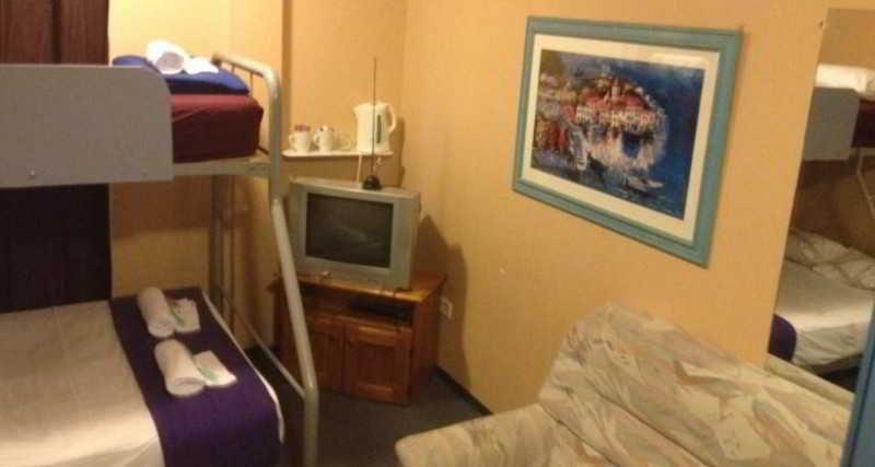 Boardrider Backpackers And Budget Motel Сидней Экстерьер фото